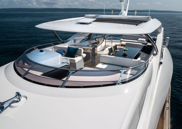 Sunseeker 95 Yacht image