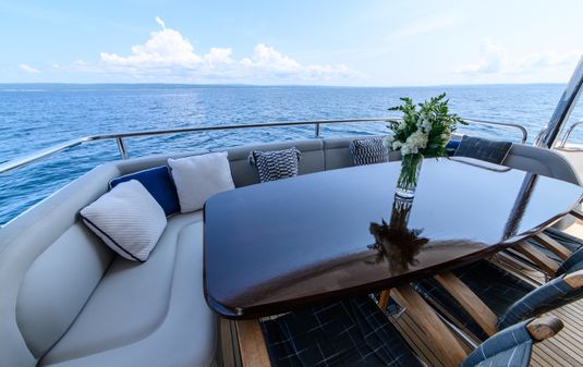 Sunseeker 95 Yacht image