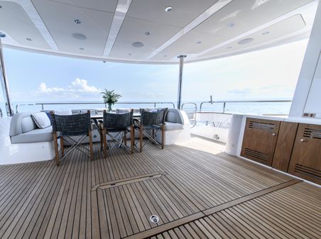 Sunseeker 95 Yacht image