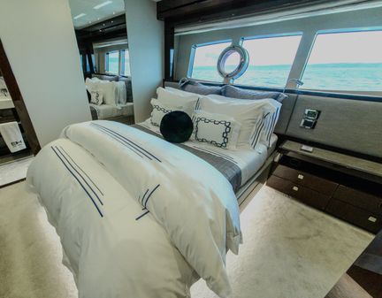 Sunseeker 95 Yacht image