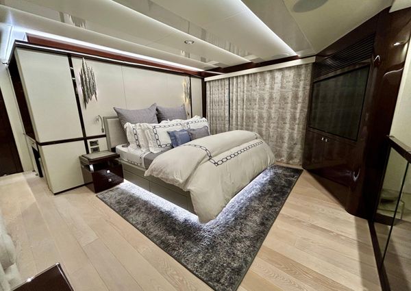 Sunseeker 95 Yacht image