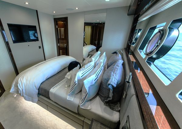 Sunseeker 95 Yacht image