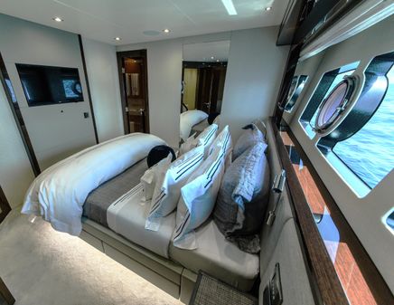 Sunseeker 95 Yacht image