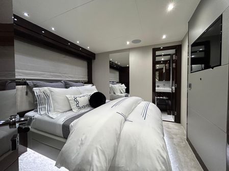 Sunseeker 95 Yacht image