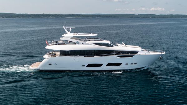 Sunseeker 95 Yacht 