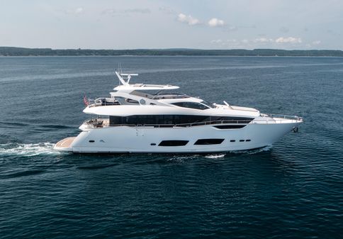 Sunseeker 95 Yacht image