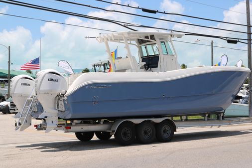 World Cat 325CC image