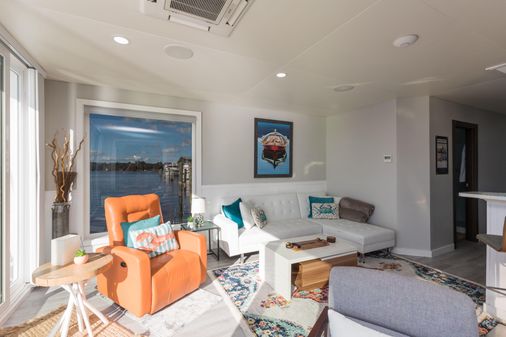 Houseboat Island Lifestyle 2 image