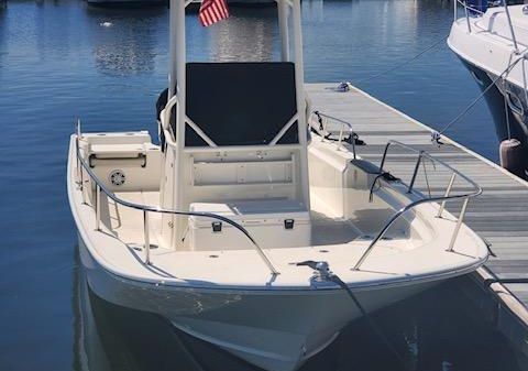 Boston Whaler 210 Montauk