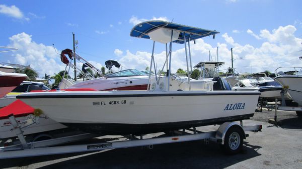 ANSWER MARINE 19 Center Console