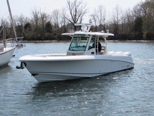 Boston Whaler 350 Outrage - main image