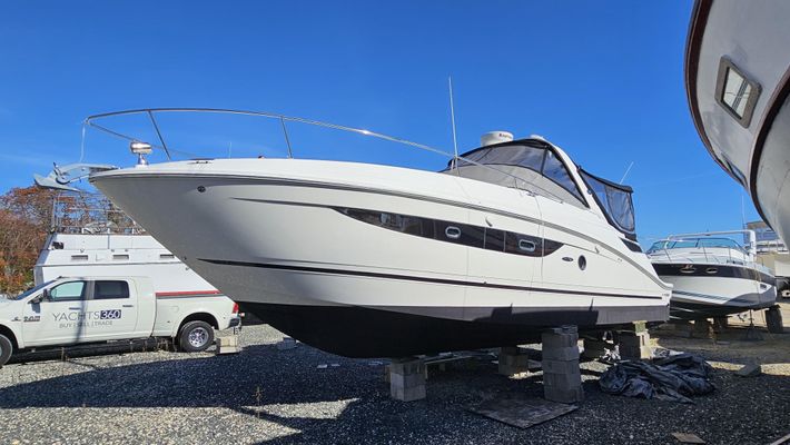 Sea Ray 350 Sundancer - main image