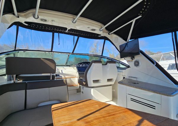 Sea Ray 350 Sundancer image