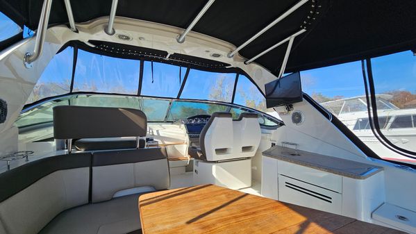 Sea Ray 350 Sundancer image