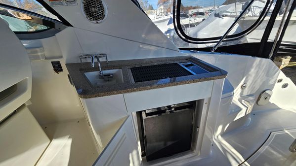 Sea Ray 350 Sundancer image