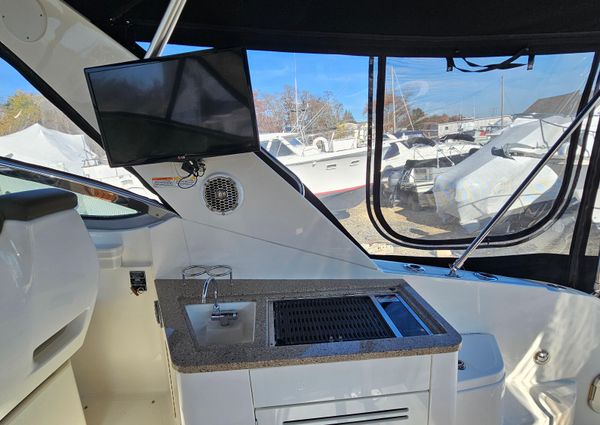 Sea Ray 350 Sundancer image