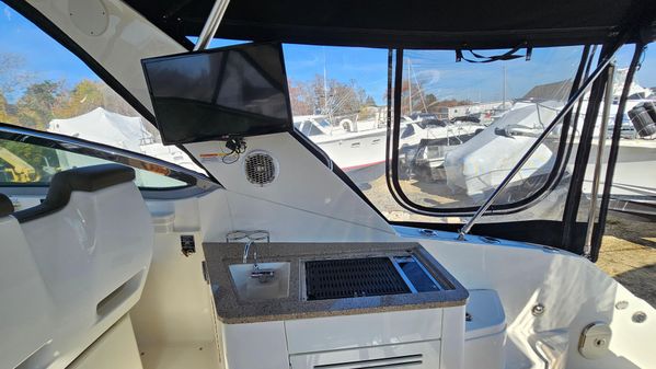 Sea Ray 350 Sundancer image