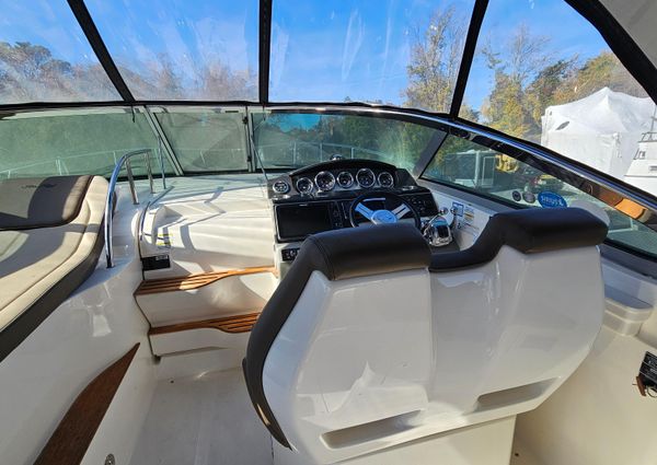 Sea Ray 350 Sundancer image