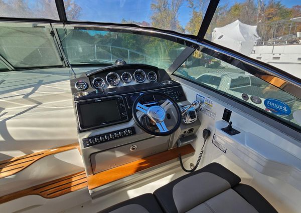 Sea Ray 350 Sundancer image