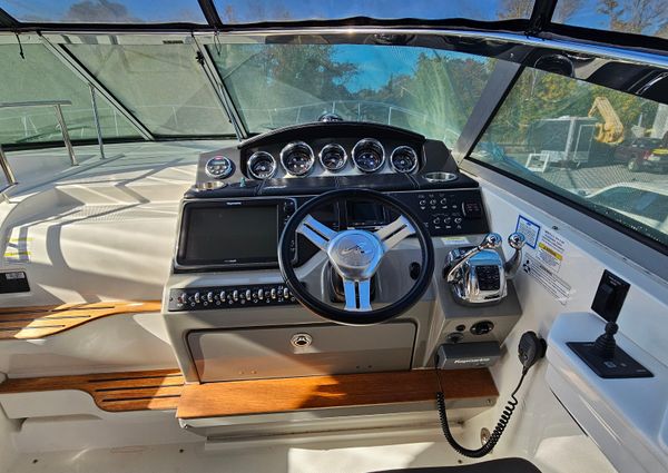 Sea Ray 350 Sundancer image