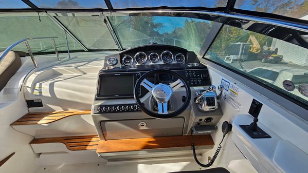 Sea Ray 350 Sundancer image