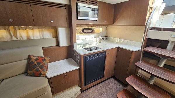 Sea Ray 350 Sundancer image