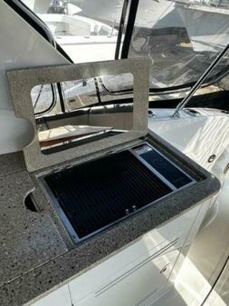 Sea Ray 350 Sundancer image