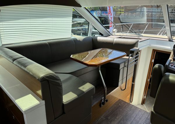 Cruisers Yachts 45 Cantius image