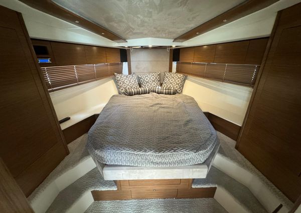 Cruisers Yachts 45 Cantius image