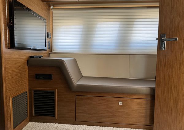 Cruisers Yachts 45 Cantius image