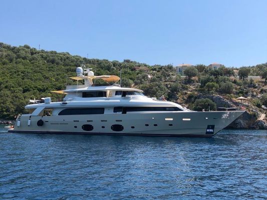 Custom Line Navetta 33 - main image