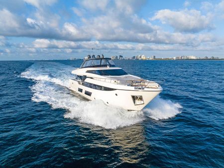 Ferretti Yachts 920 image