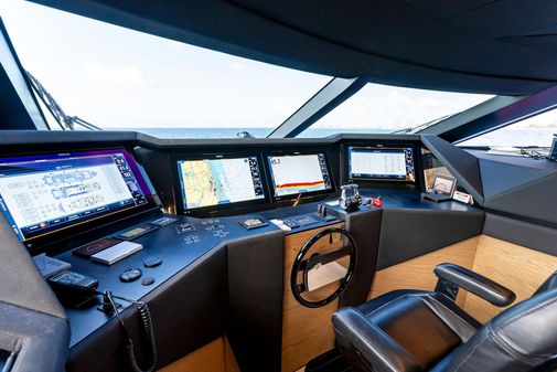 Ferretti Yachts 920 image