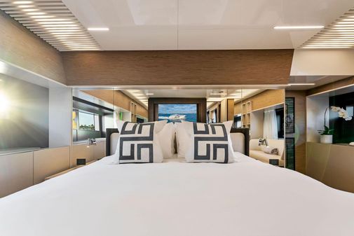 Ferretti Yachts 920 image