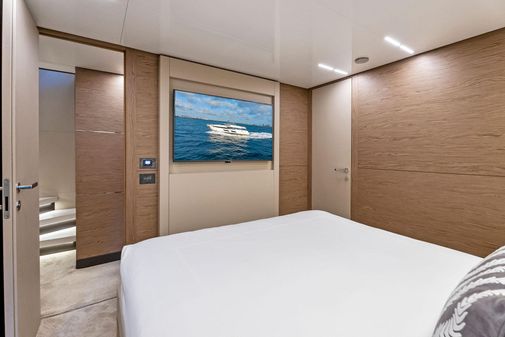 Ferretti Yachts 920 image