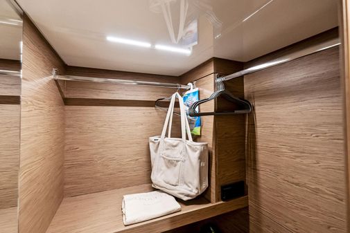 Ferretti Yachts 920 image