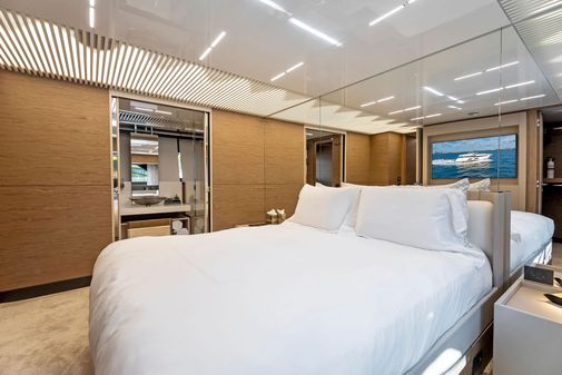 Ferretti Yachts 920 image