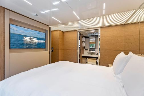 Ferretti Yachts 920 image