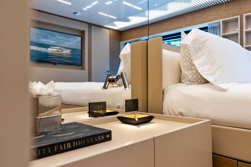 Ferretti Yachts 920 image