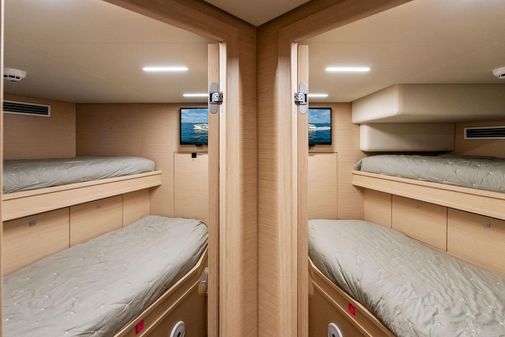 Ferretti Yachts 920 image