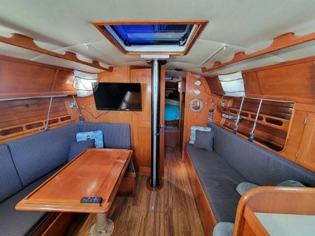 Ericson 381 image