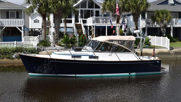 Legacy 34 Express