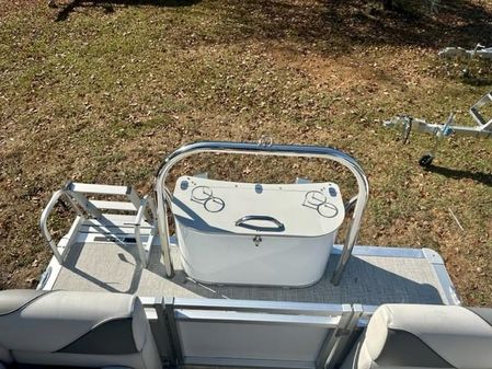 Tahoe Pontoon 23' Sport QL SPP Tri-toon image