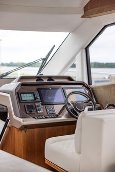 Galeon 500 Fly image