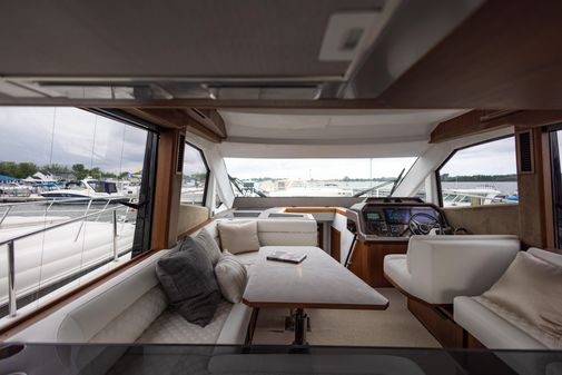 Galeon 500 Fly image