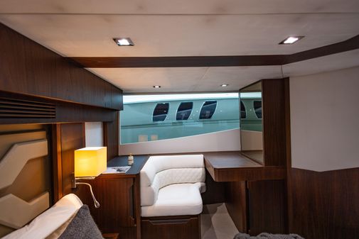 Galeon 500 Fly image