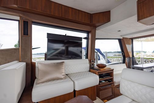 Galeon 500 Fly image