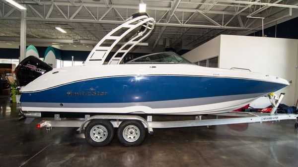 NauticStar 243 DC