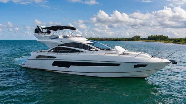 Sunseeker 68 Sport Yacht