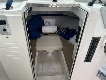 Parker 2520 XL Sport Cabin image